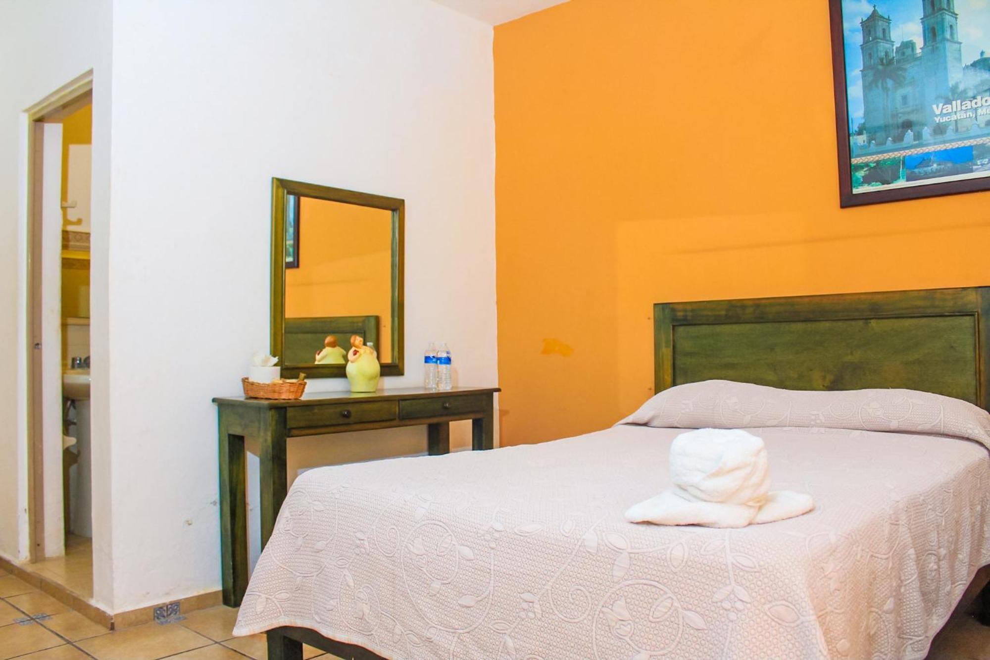 Hotel Rosalia Valladolid  Ngoại thất bức ảnh