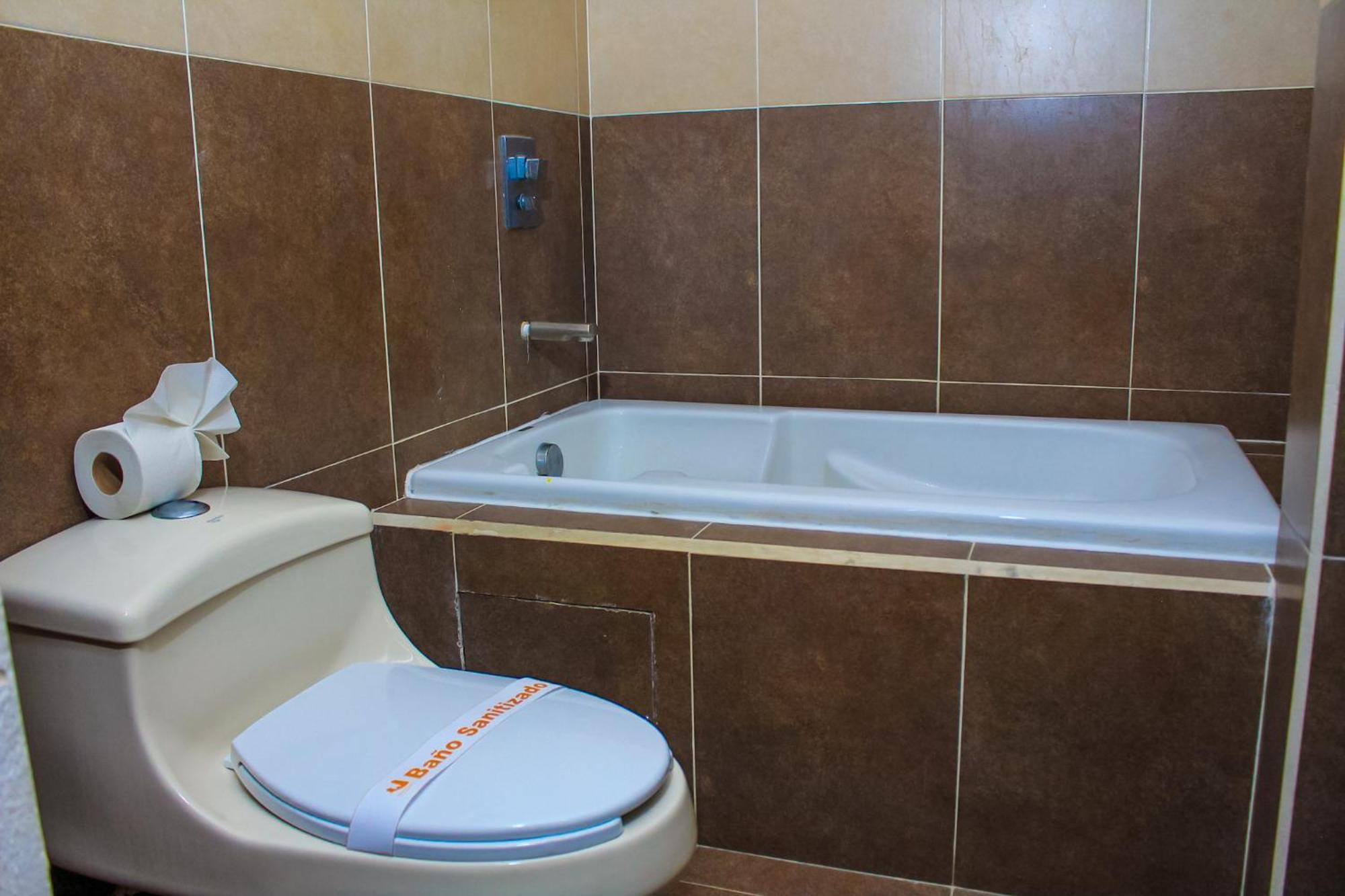 Hotel Rosalia Valladolid  Ngoại thất bức ảnh