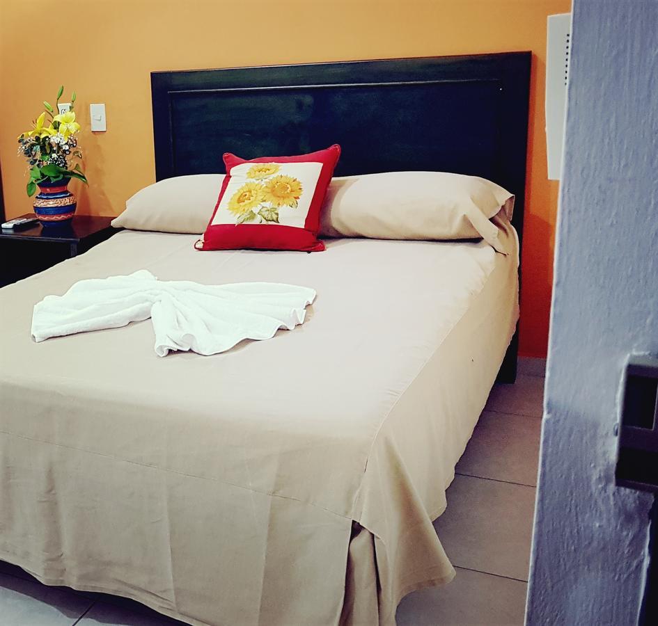 Hotel Rosalia Valladolid  Ngoại thất bức ảnh